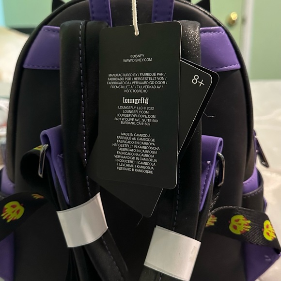 Loungefly evil queen backpack new with tags - Picture 4 of 5